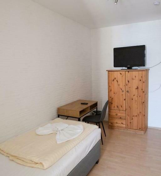 펜션 Neubert`s Gasthaus Am Rhein