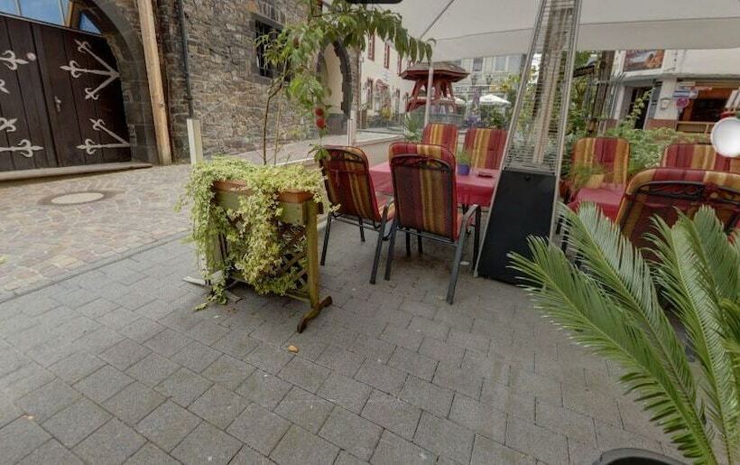 펜션 Neubert`s Gasthaus Am Rhein