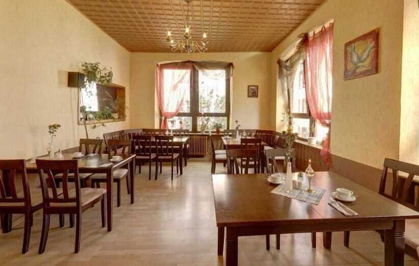 펜션 Neubert`s Gasthaus Am Rhein