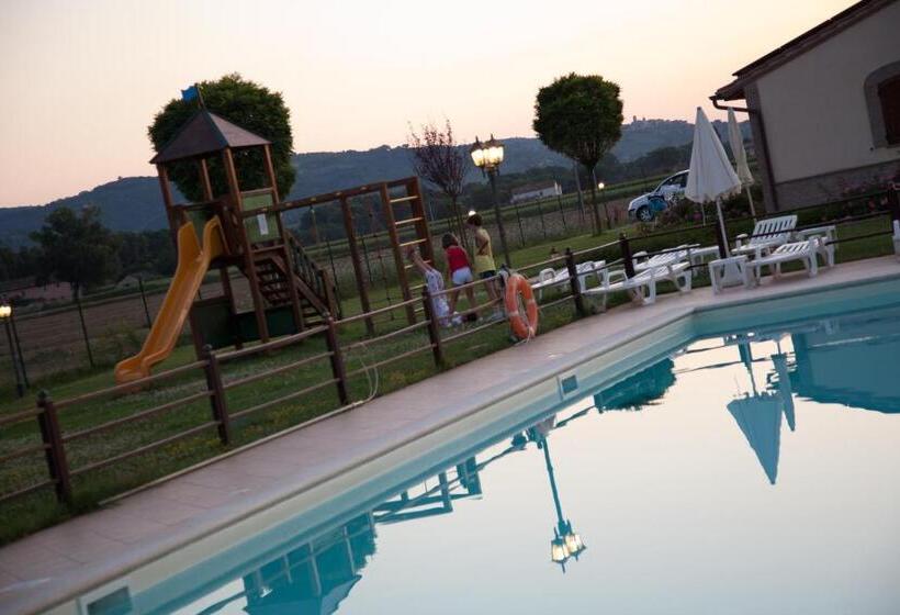 إقامة Agriturismo Le Rondini Di Francesco Di Assisi