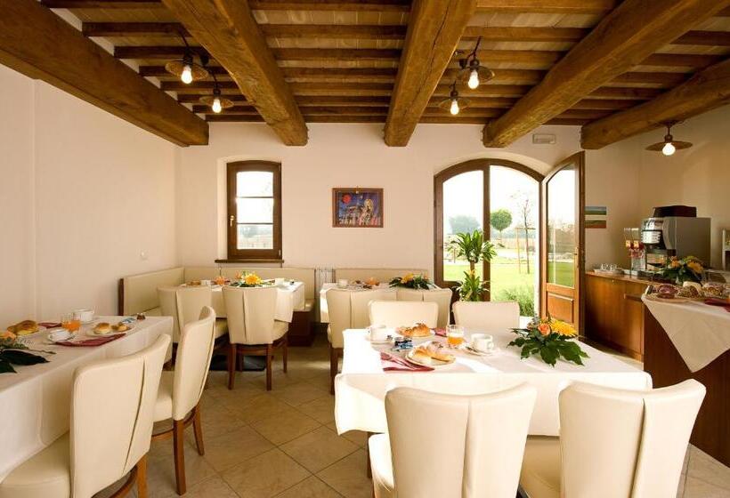 إقامة Agriturismo Le Rondini Di Francesco Di Assisi