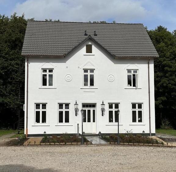 Velling Koller Hotel Og Camping