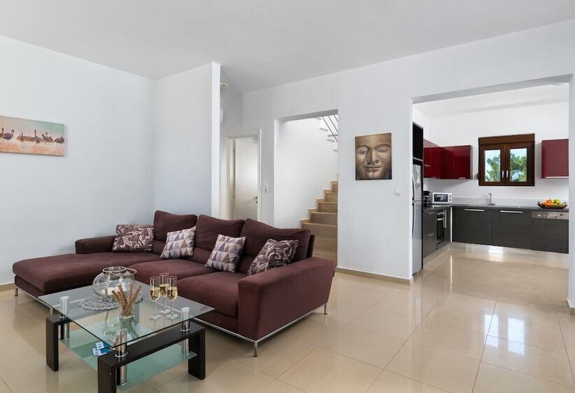 Villa Alya