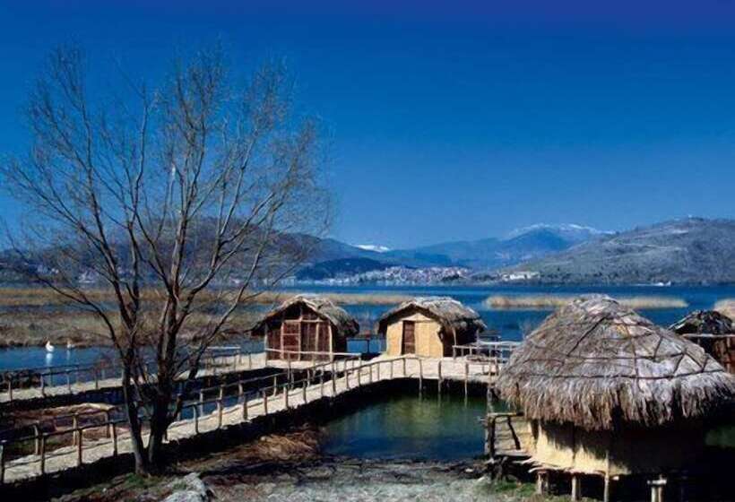 Villa Del Lago Boutique