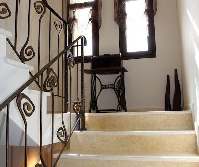 Villa Del Lago Boutique