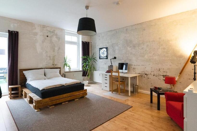 230 M2 Loft Mit Eigenem Wintergarten Mit Tischtennis & Dart, Kostenloser Parkplatz