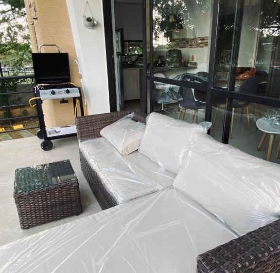 Apartamento Nuevo En El Eje Cafetero Aire Acondicionado, Piscinas, Bbq