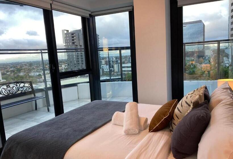 Apartment With Nice View In Boxhill 8a