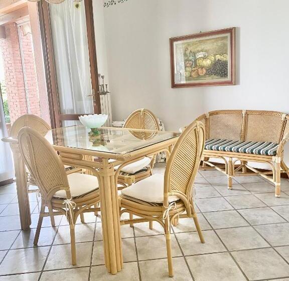 Apartment With Swimming Pool In Manerba Del Garda