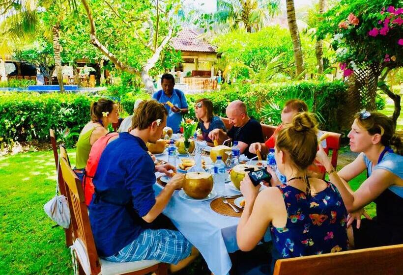 Arya Amed Beach Resort And Dive Center