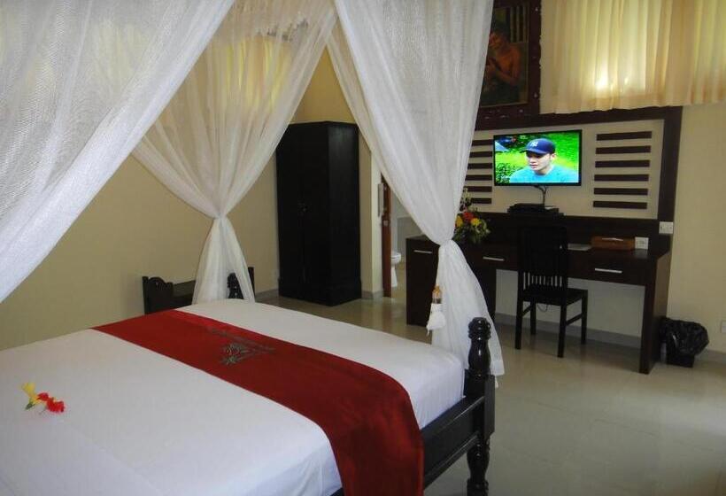 Arya Amed Beach Resort And Dive Center