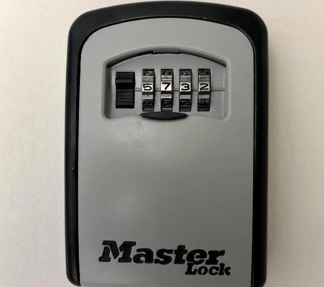 Au Coeur De Vannes   Vue Sur Les Remparts   2 Ch