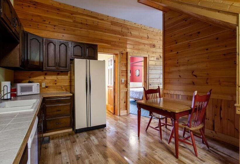 Bear Creek Cabin   Mtn View, Hot Tub And Game Room