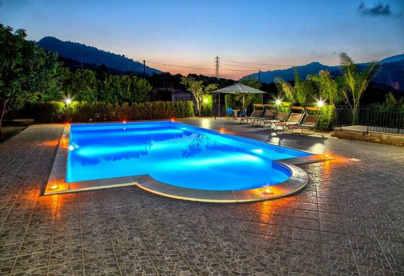 مبيت وإفطار Casa Vacanze Alcantara