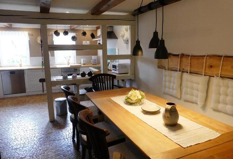 Blumenwerkstatt Mit Sauna Und Jacuzzi