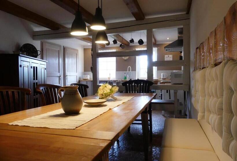 Blumenwerkstatt Mit Sauna Und Jacuzzi