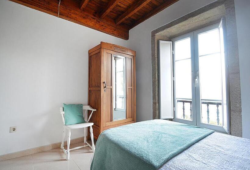 Casa En Muros Con Preciosas Vistas Al Mar