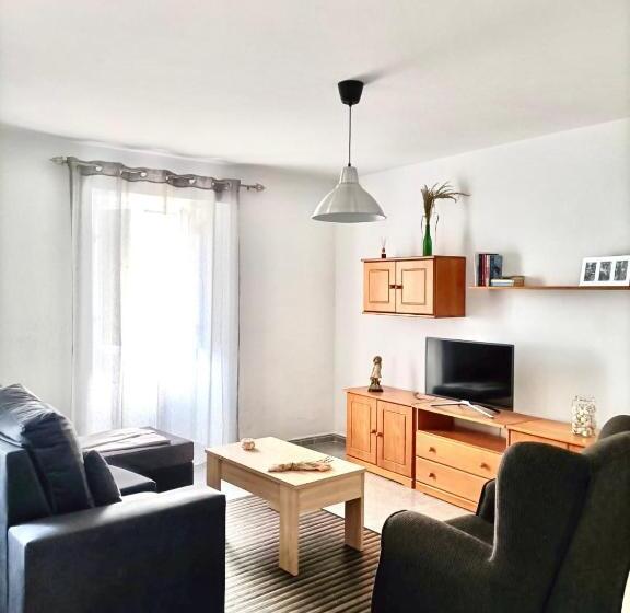 Casa En Muros Con Preciosas Vistas Al Mar