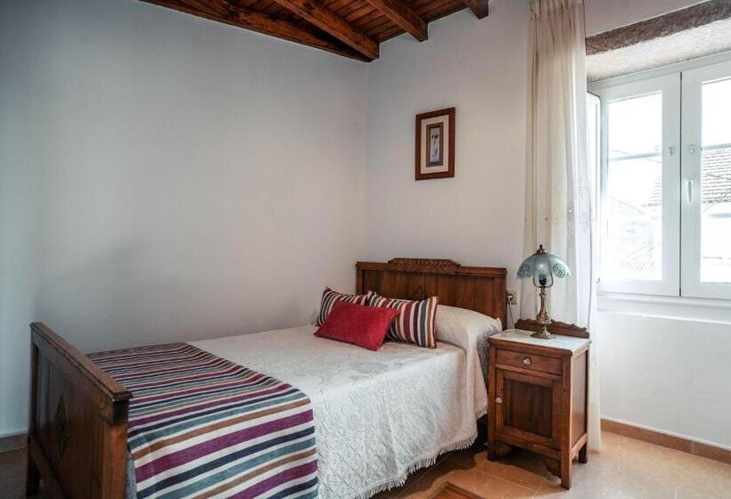 Casa En Muros Con Preciosas Vistas Al Mar