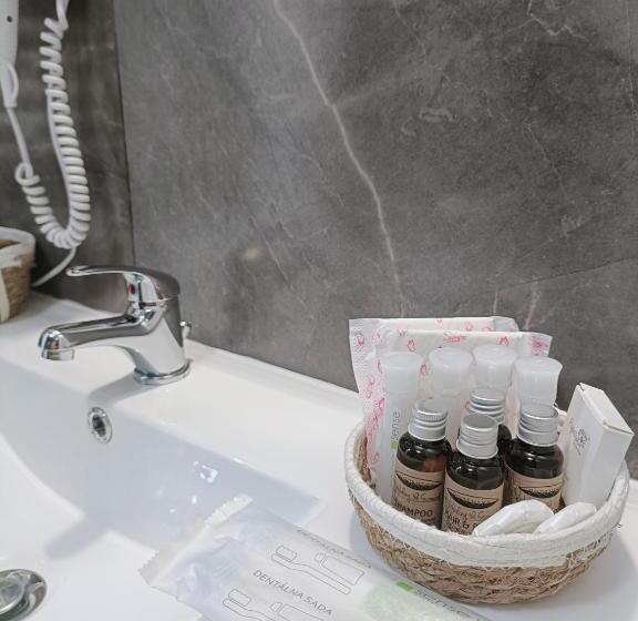 Christopher Apartment