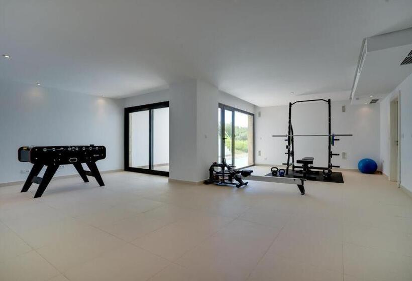 Gravity  Luxurious Paradise With Sea View