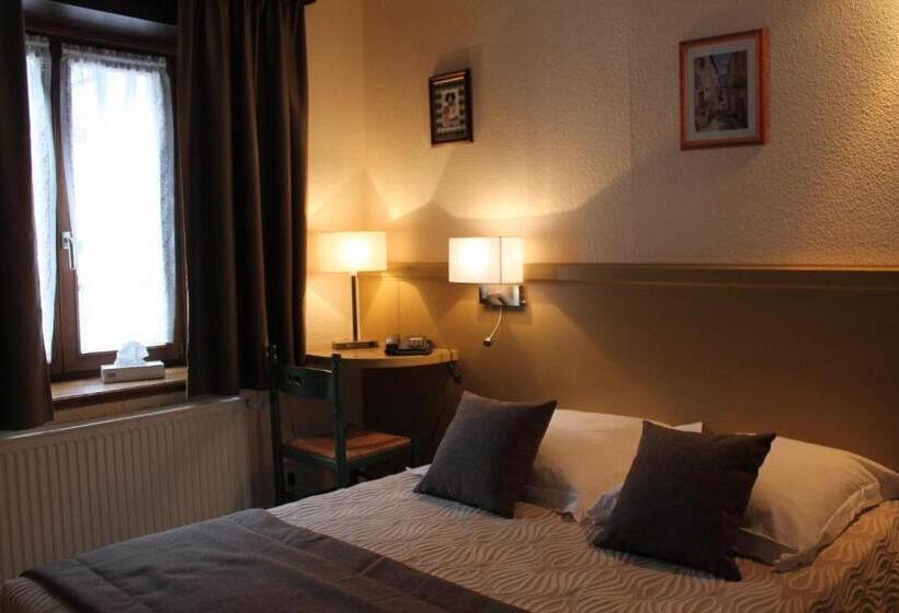 ホテル Auberge Des Trois Châteaux