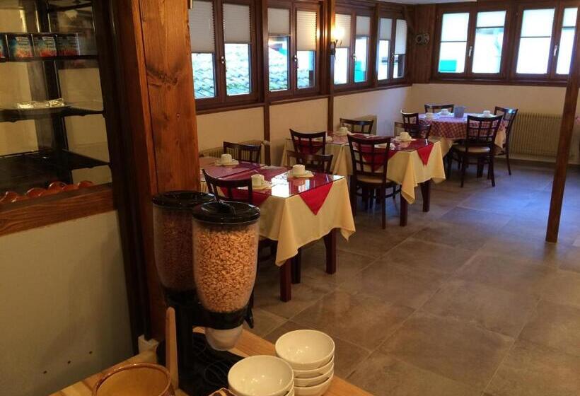 ホテル Auberge Des Trois Châteaux