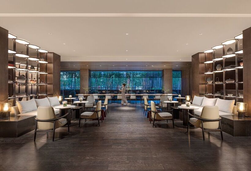 호텔 Hualuxe Shanghai Changfeng Park, An Ihg