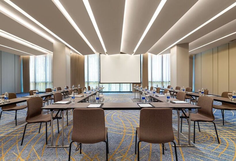 호텔 Hualuxe Shanghai Changfeng Park, An Ihg