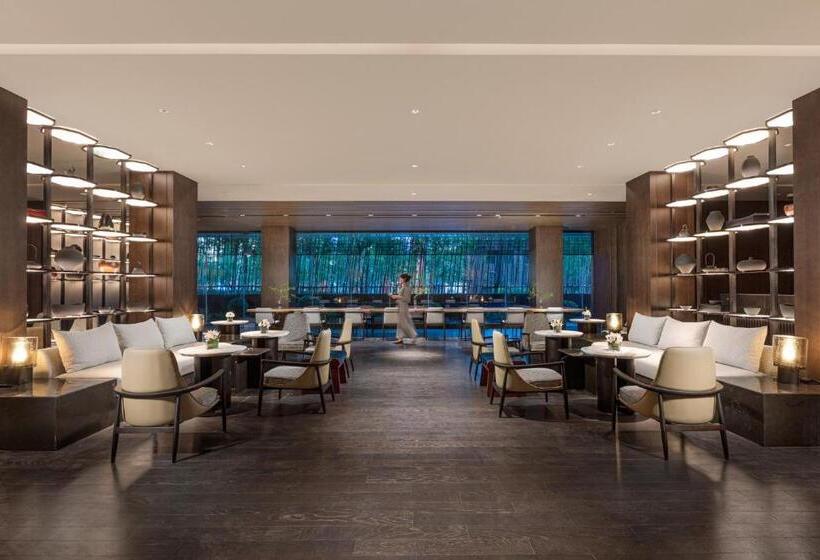 호텔 Hualuxe Shanghai Changfeng Park, An Ihg