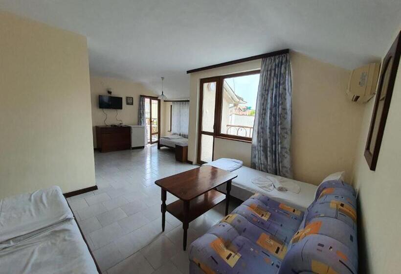 בית מלון כפרי Lazur