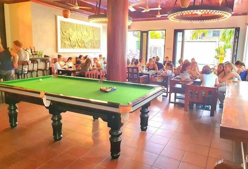 ホテル Darling Pub Hostel