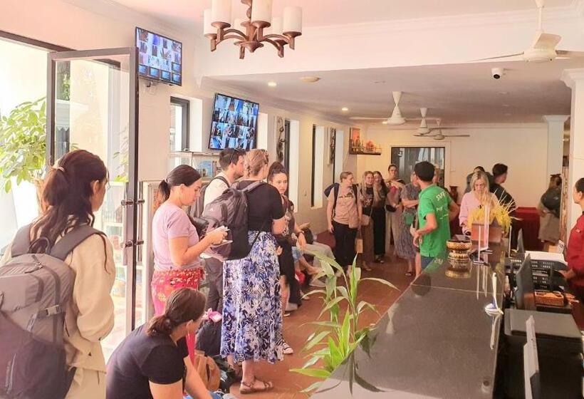 ホテル Darling Pub Hostel