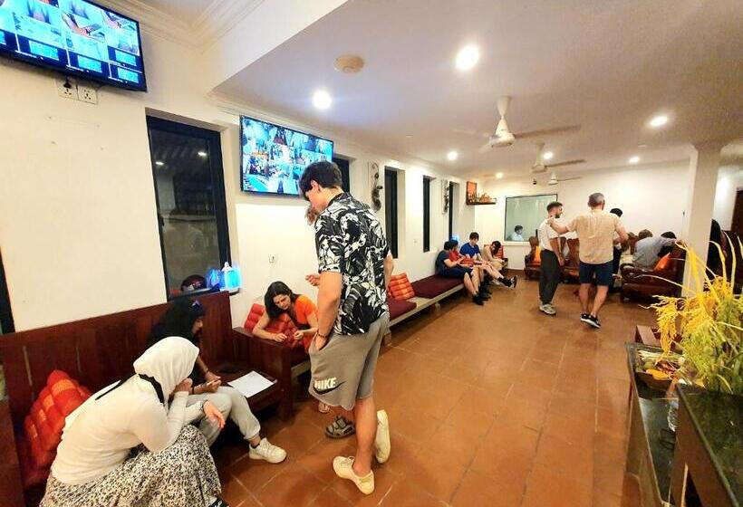 ホテル Darling Pub Hostel