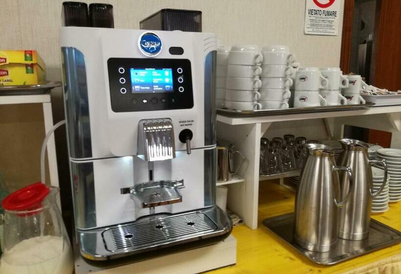 ホテル Mucciolini