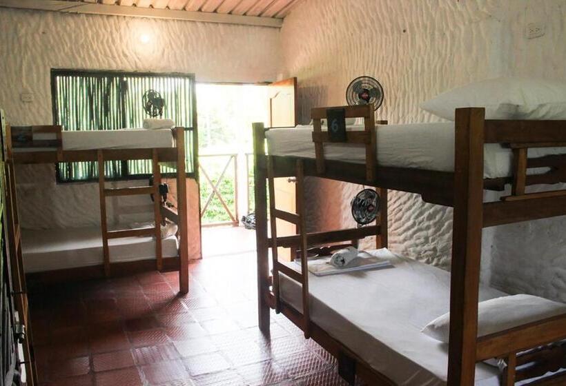 ホテル Praba Hostel