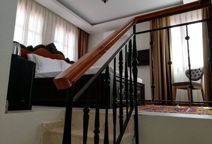 هتل Woo Town Suites