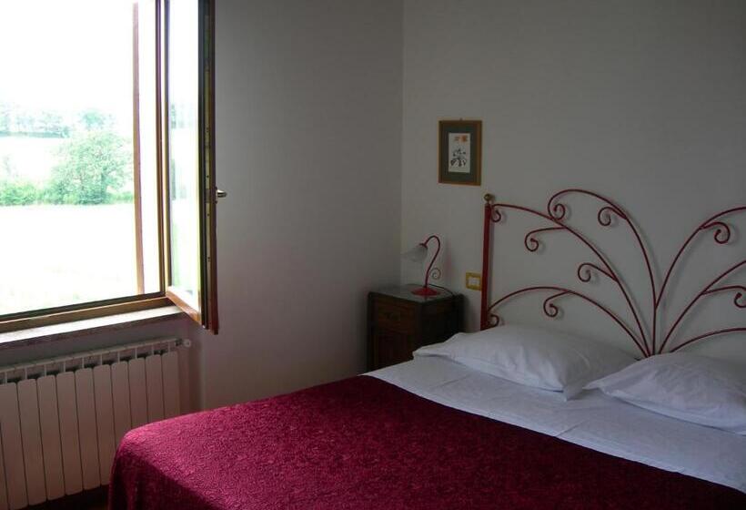 Отель Santa Croce