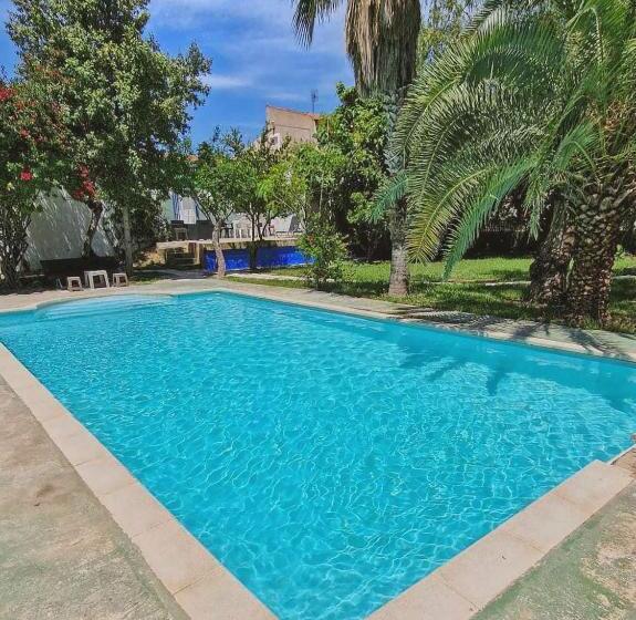 House With Exclusive Pool And Garden 7 Min Walk From The Beach And The Center