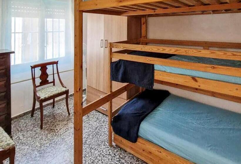 House With Exclusive Pool And Garden 7 Min Walk From The Beach And The Center