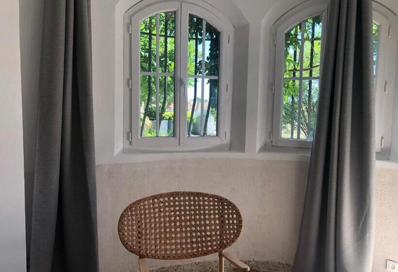 La Tour  Pigeonnier Provençal   Mas Des Sous Bois