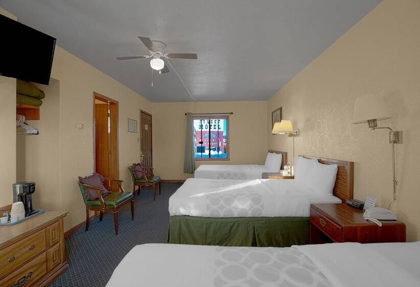 Love Hotels On Silver Street At Hurley Wi