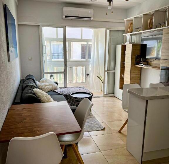 Lovely 1bedroom Renewed Apartment With 3 Pools