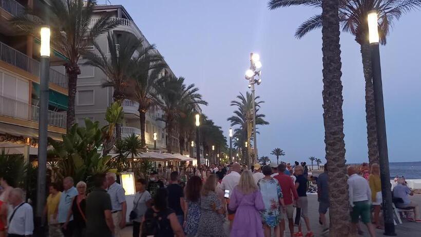 Lovely 1bedroom Renewed Apartment With 3 Pools