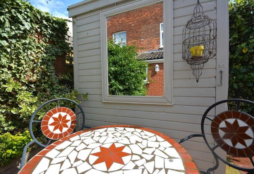 Luxurious Victorian Home By The Sea   Myana House