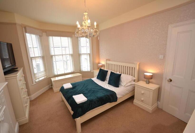 Luxurious Victorian Home By The Sea   Myana House