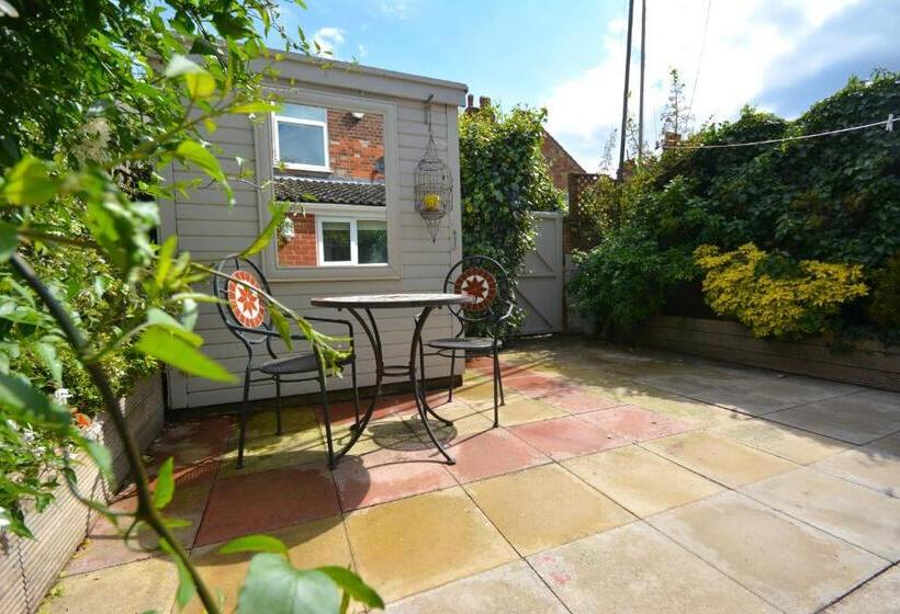 Luxurious Victorian Home By The Sea   Myana House