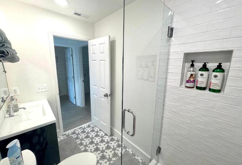 Luxury In Eastover... Close To Everything!