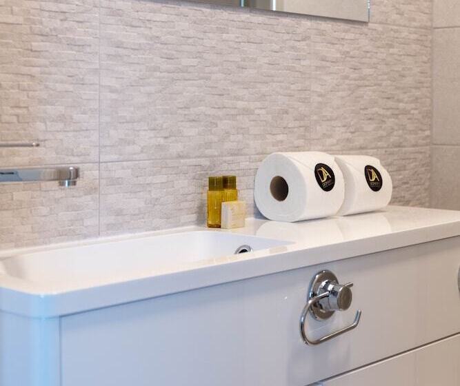 Marlborough Court   Donnini Apartments