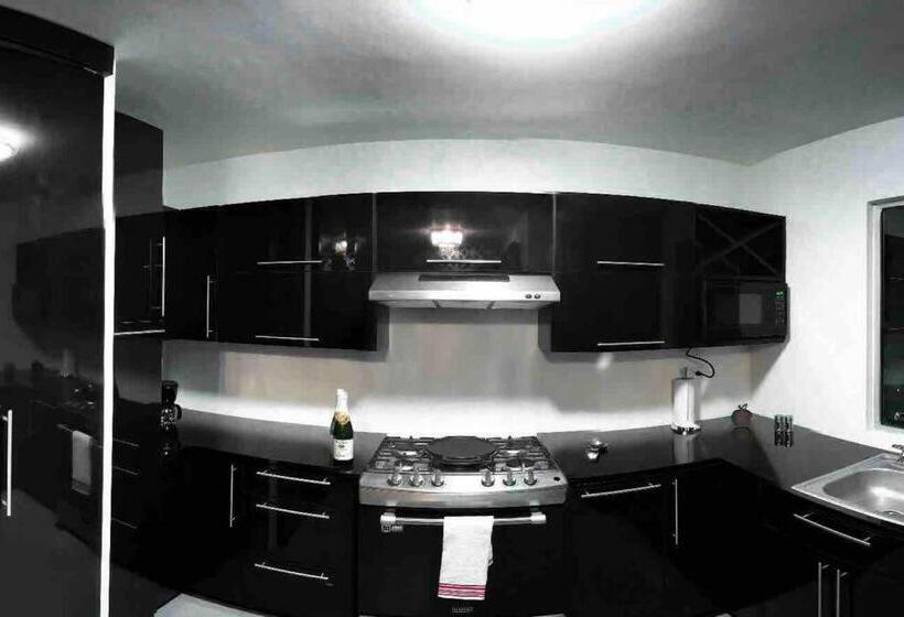 New House / Vip / 1 Block To The Beach